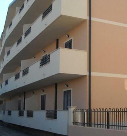 Marechiaro Apartment Caulonia Marina Bagian luar foto